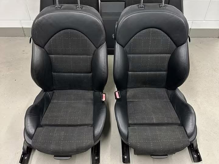 kit intérieur bmw e46 m3 coupé authentique et impeccable kit intérieur bmw e46 m3 coupé authentique et impeccable