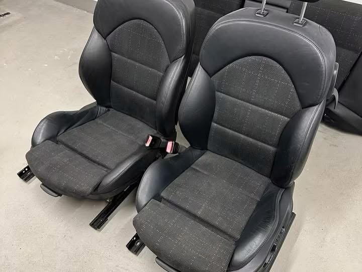 kit intérieur bmw e46 m3 coupé authentique et impeccable kit intérieur bmw e46 m3 coupé authentique et impeccable