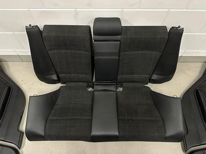 kit intérieur bmw e46 m3 coupé authentique et impeccable kit intérieur bmw e46 m3 coupé authentique et impeccable