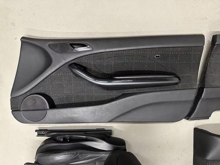 kit intérieur bmw e46 m3 coupé authentique et impeccable kit intérieur bmw e46 m3 coupé authentique et impeccable