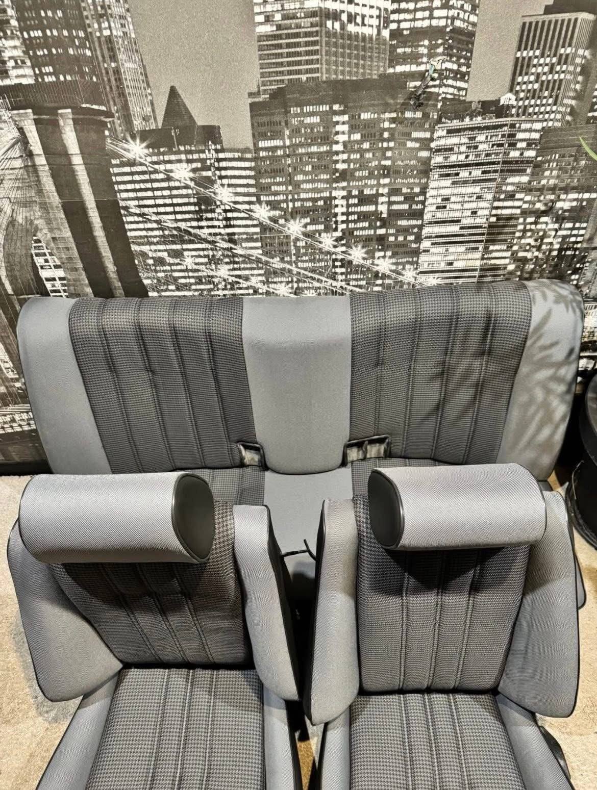 sièges sport bmw e30 d’origine ensemble complet sièges sport bmw e30 d’origine ensemble complet