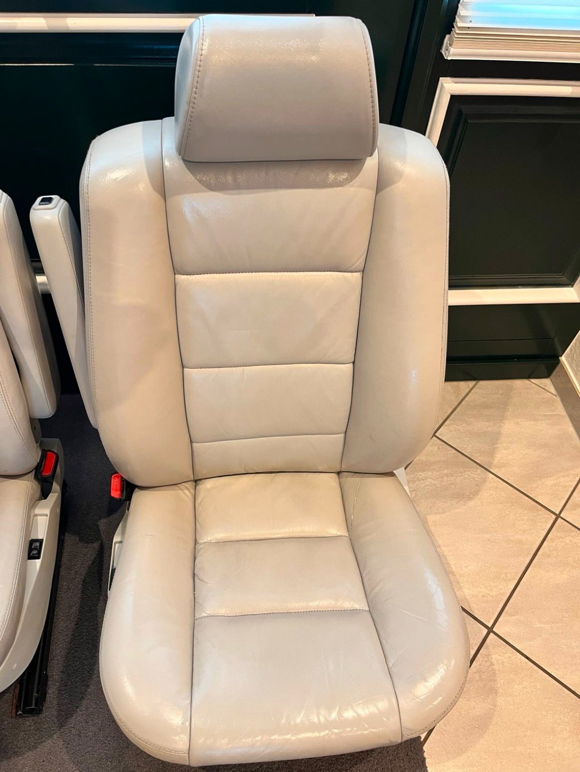 sièges avant en cuir bmw e32/e34 sièges avant en cuir bmw e32/e34