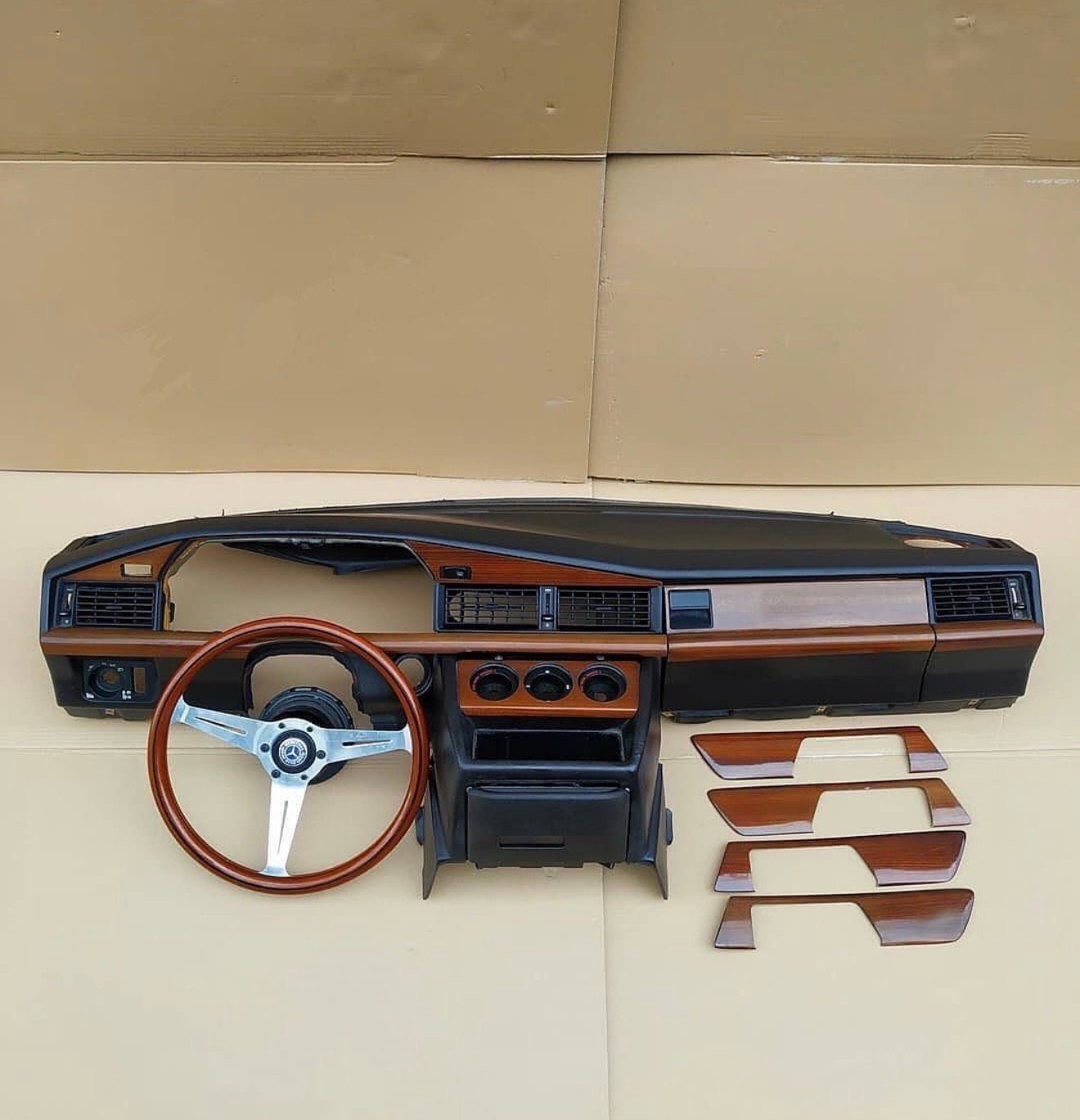 Mercedes-Benz 190 W201 – Pack Zebrano Bois + Volant - Image 2